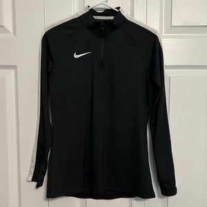Nike Soccer Women’s Dri-FIT Long-Sleeve 1/4 Zip Black & White Top w/ Mesh Detail